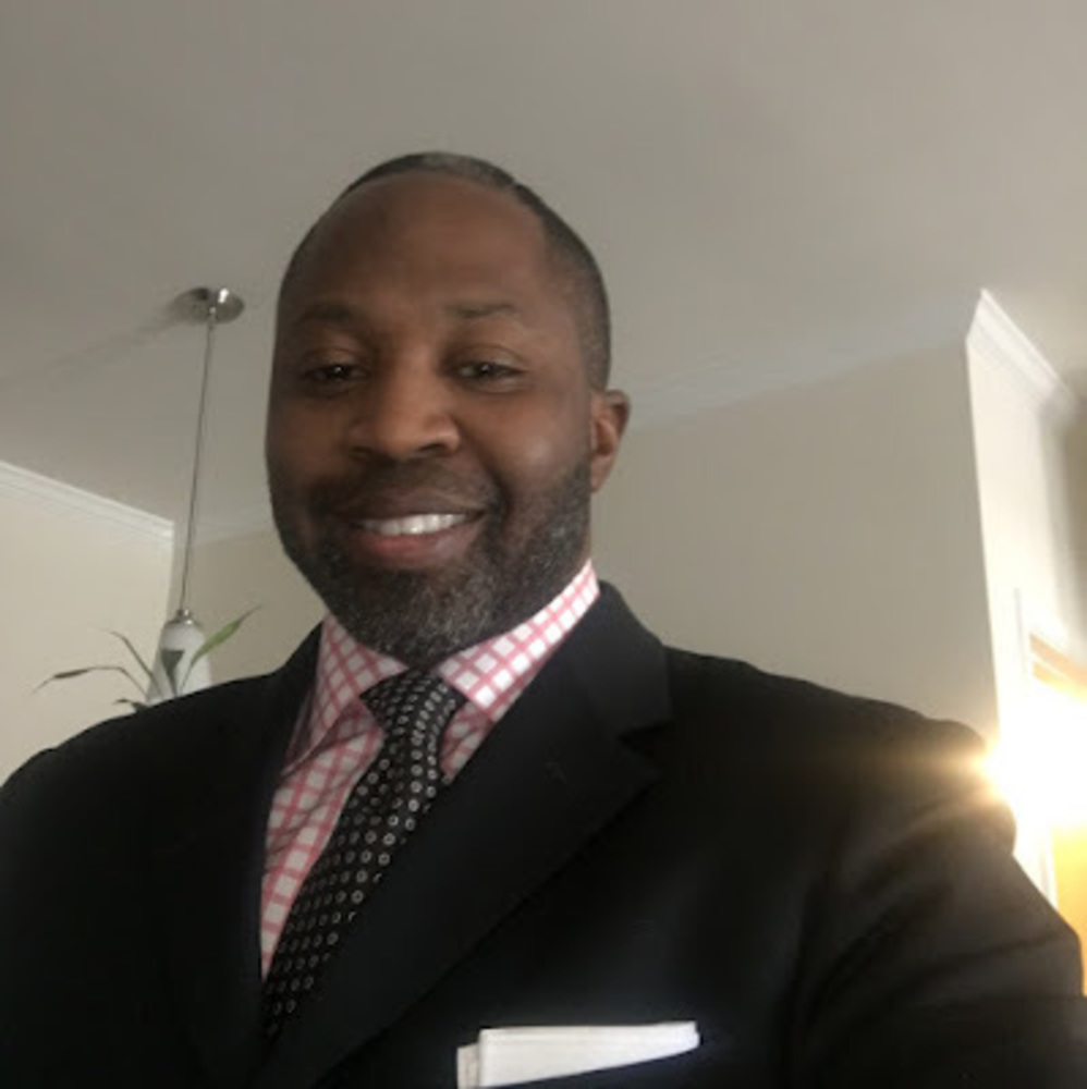 Meet your Posher, Desmond